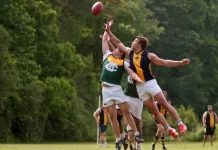 How to Execute Accurate Handballs in AFL: Step-by-Step Guide and Drills